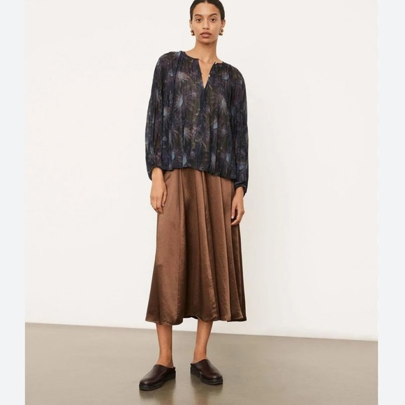 VINCE DECO FLORAL PLEATED BLOUSE - Picture 4 of 17